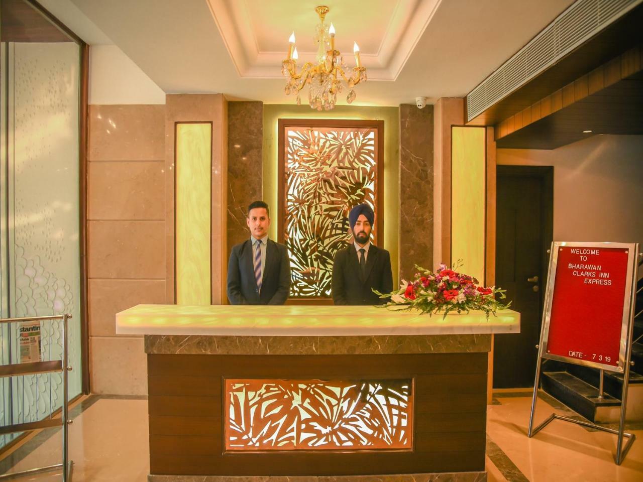 Bharawan Clarks Inn Express Амритсар Экстерьер фото