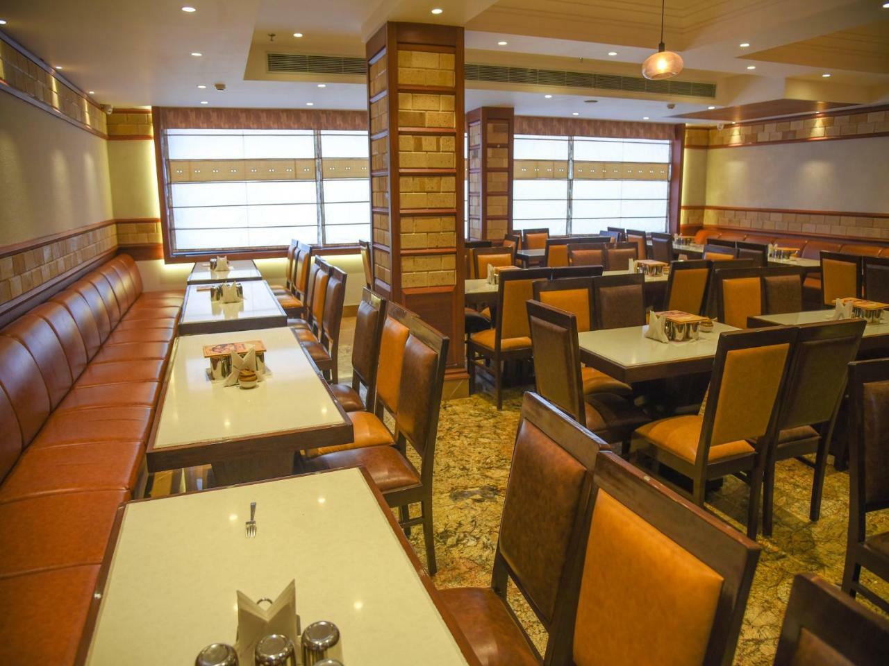 Bharawan Clarks Inn Express Амритсар Экстерьер фото