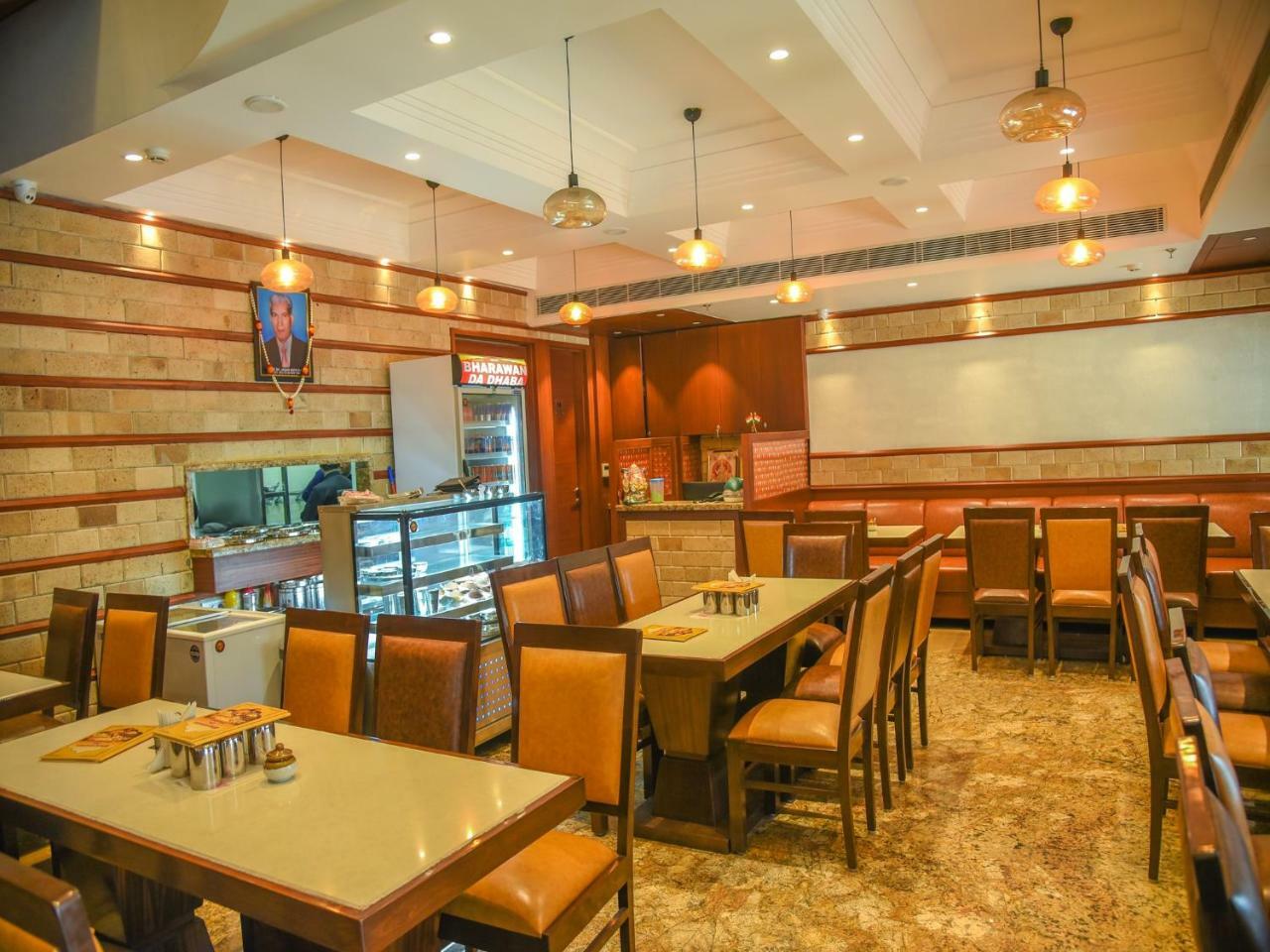 Bharawan Clarks Inn Express Амритсар Экстерьер фото