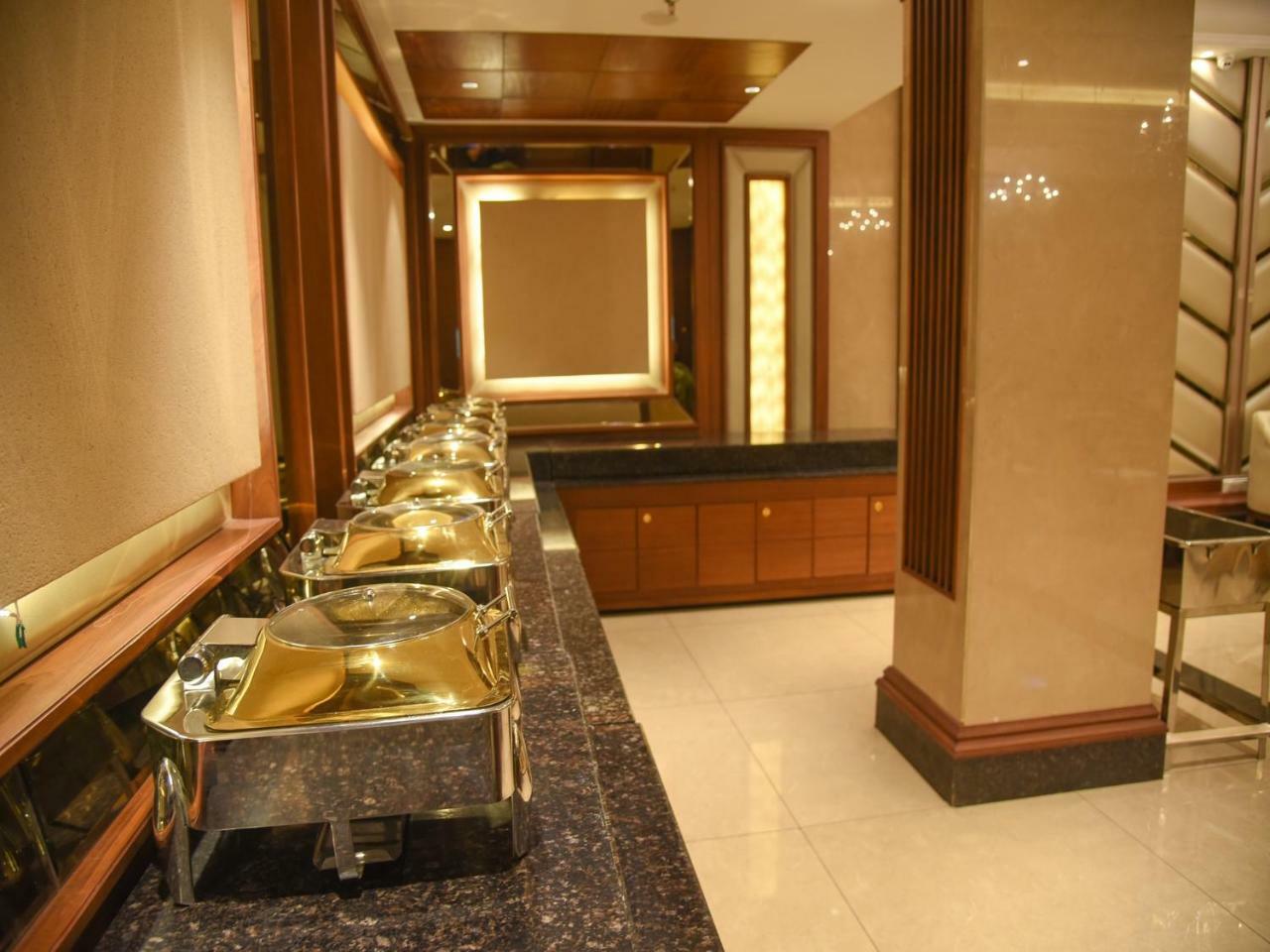 Bharawan Clarks Inn Express Амритсар Экстерьер фото