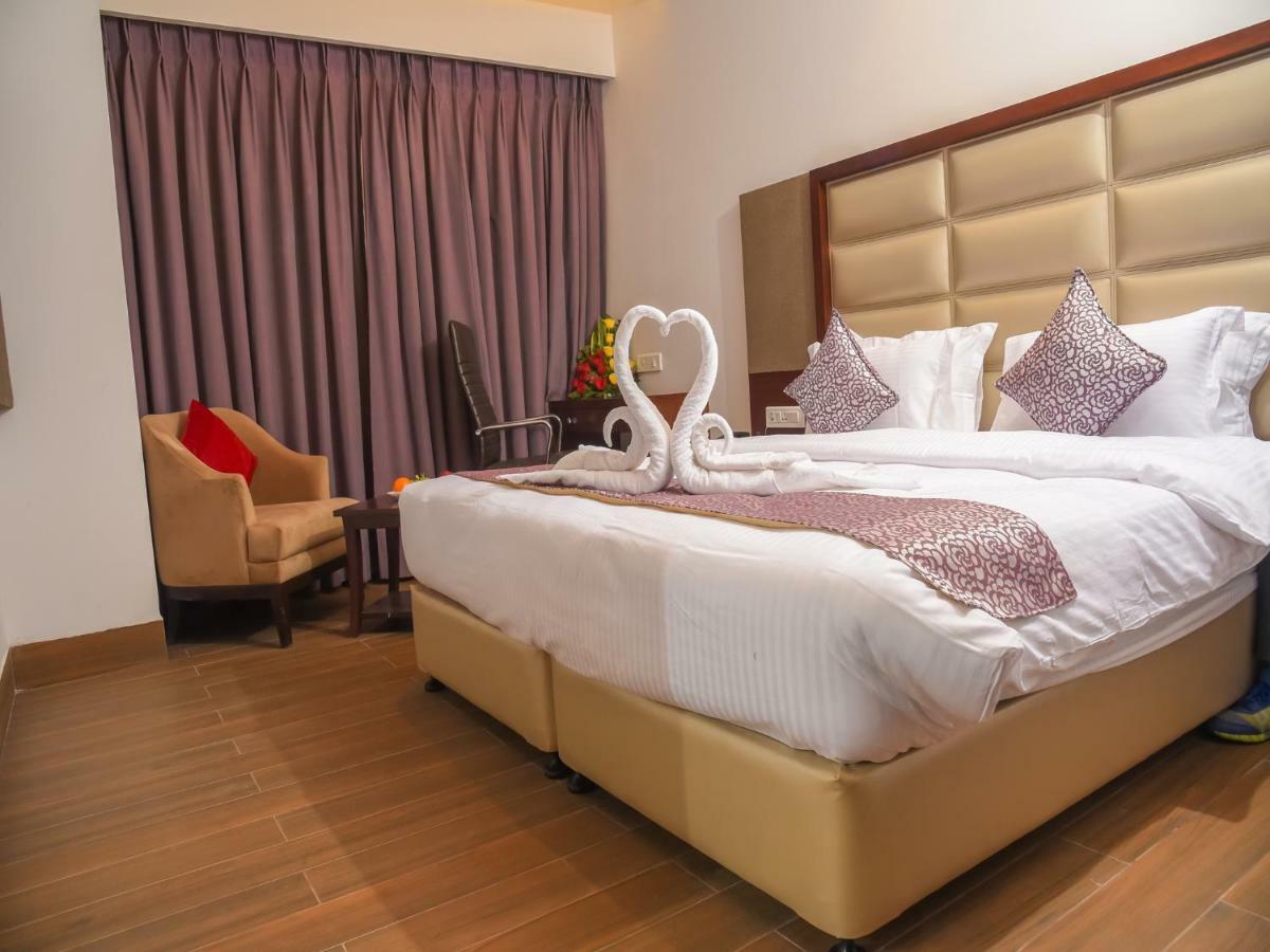 Bharawan Clarks Inn Express Амритсар Экстерьер фото